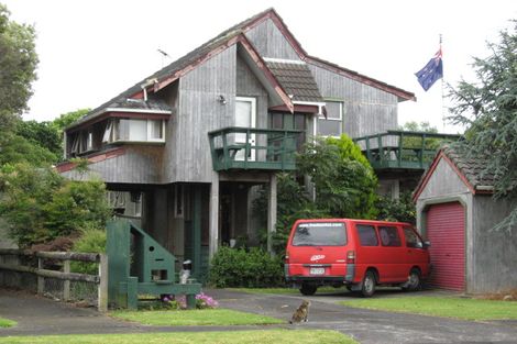 Photo of property in 9 Chipping Dale, Mangere Bridge, Auckland, 2022