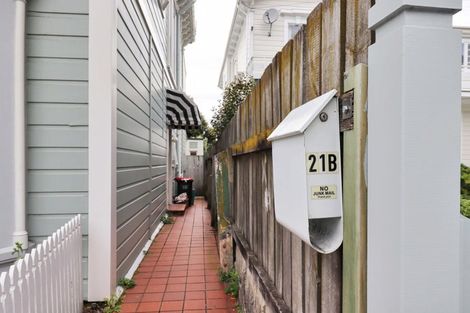 Photo of property in 21b Tinakori Road, Thorndon, Wellington, 6011