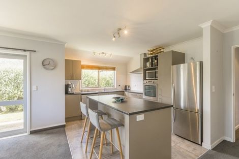 Photo of property in 114a Arawhata Road, Paraparaumu, 5032