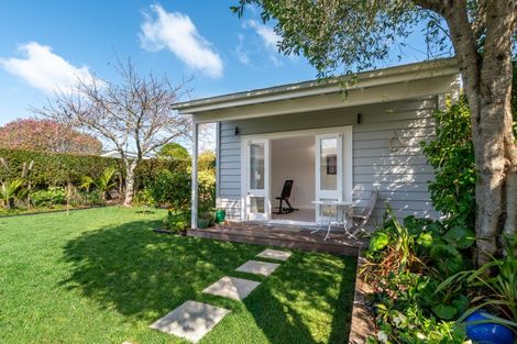 Photo of property in 108 Burnley Terrace, Sandringham, Auckland, 1025