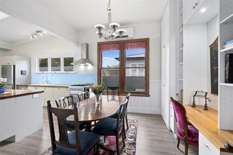 Photo of property in 17 Martin Avenue, Beckenham, Christchurch, 8023