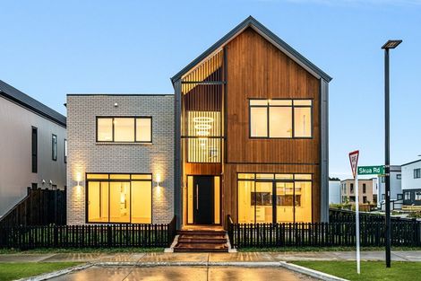 Photo of property in 2 Skua Road, Hobsonville, Auckland, 0616