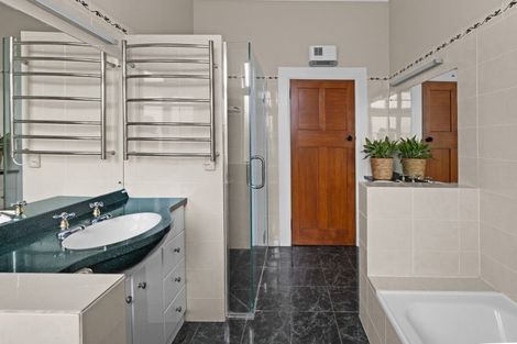 Photo of property in 89 Georges Drive, Napier South, Napier, 4110