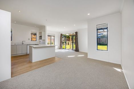 Photo of property in 6 Malbec Place, Huapai, Kumeu, 0810