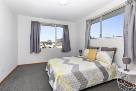 Photo of property in 11 Eglinton Street, Avondale, Christchurch, 8061