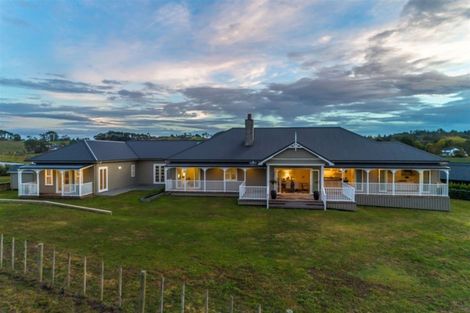 Photo of property in 30 Oak Valley Road, Dairy Flat, Albany, 0792