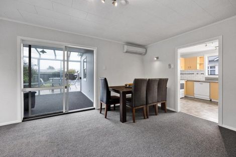 Photo of property in 28 Disraeli Street, Hawera, 4610