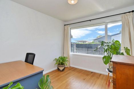 Photo of property in 25 Fairmont Place, Hornby, Christchurch, 8042