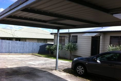 Photo of property in 61a Farquhar Road, Glendene, Auckland, 0602