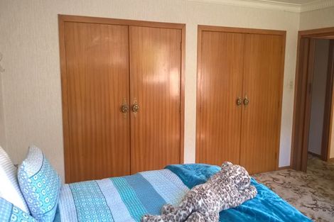 Photo of property in 49 Roberts Road, Matakatia, Whangaparaoa, 0930