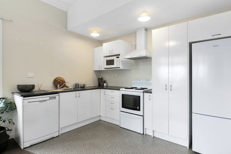 Photo of property in 66 Gladstone Road, Dalmore, Dunedin, 9010