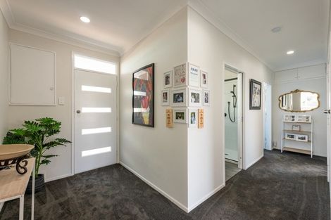 Photo of property in 3 Martin Street, Waikanae, 5036