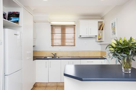 Photo of property in 245 Marine Parade, Napier South, Napier, 4110