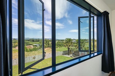 Photo of property in 55 Royal Oak Drive, Kelvin Grove, Palmerston North, 4414