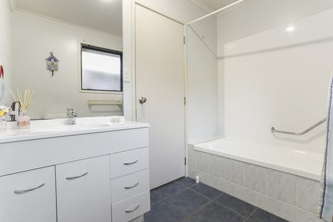 Photo of property in 20 Tauranga Place, Orewa, 0931