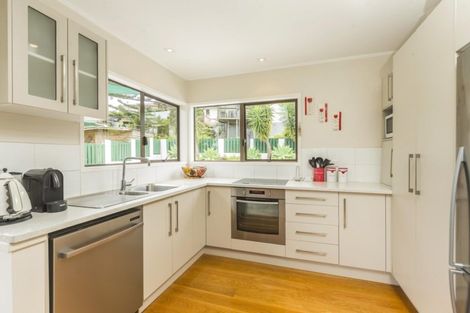 Photo of property in 55 Powrie Street, Glenfield, Auckland, 0629