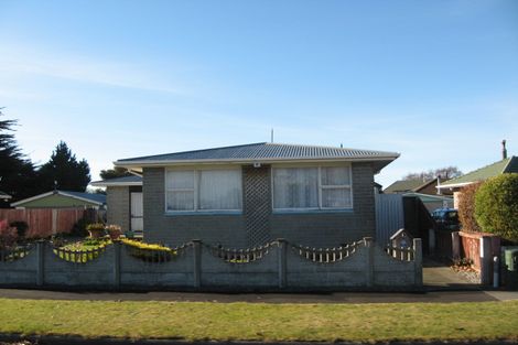 Photo of property in 16 Thurso Place, New Brighton, Christchurch, 8083