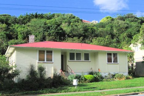 Photo of property in 206 Sievers Grove, Cannons Creek, Porirua, 5024