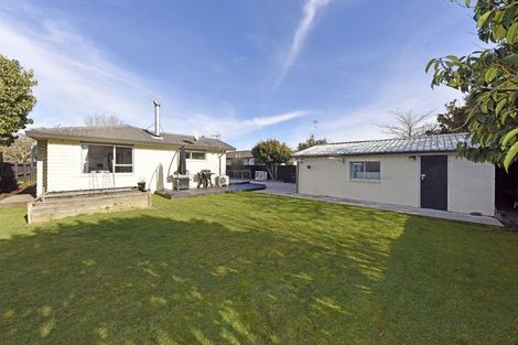 Photo of property in 55 Solomon Avenue, Redwood, Christchurch, 8051