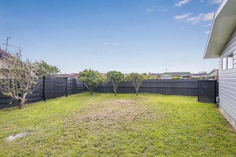 Photo of property in 32 Sylvan Avenue, Waikanae, 5036