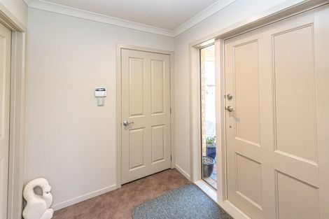 Photo of property in 16 Gilligan Close, College Estate, Whanganui, 4500