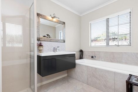 Photo of property in 50d Puketapu Road, Taradale, Napier, 4112