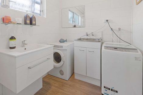 Photo of property in 62 Simpson Road, Papamoa Beach, Papamoa, 3118