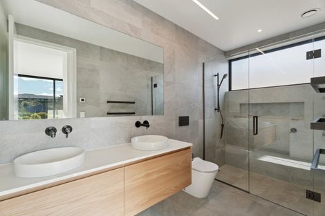 Photo of property in 44 Stackbrae Avenue, Wanaka, 9305