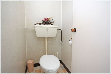 Photo of property in 16 Nuku Street, Tangimoana, 4822