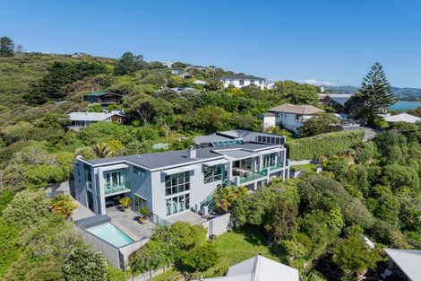 Photo of property in 32 Roys Road, Plimmerton, Porirua, 5026