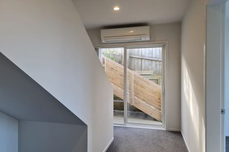 Photo of property in 22d Mandalay Terrace, Khandallah, Wellington, 6035