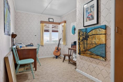 Photo of property in 1 Griffin Road, Maungaturoto, 0520