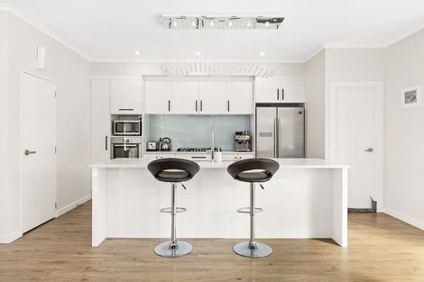 Photo of property in 3 Tawa Place, Orewa, 0931