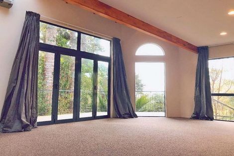 Photo of property in 35 Park Road, Titirangi, Auckland, 0604