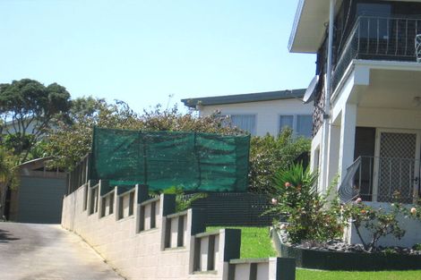 Photo of property in 15 Glenveagh Drive, Mount Roskill, Auckland, 1041
