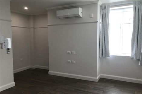 Photo of property in Fountain Court, 5/48 Oriental Parade, Oriental Bay, Wellington, 6011