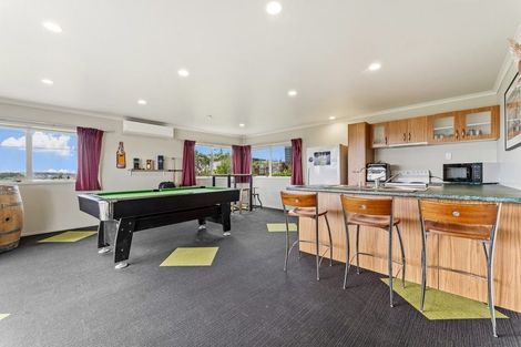 Photo of property in 12 Rishworth Avenue, Stanmore Bay, Whangaparaoa, 0932