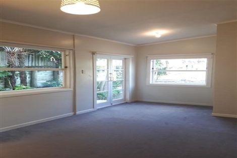 Photo of property in 11 Kenmure Avenue, Forrest Hill, Auckland, 0620