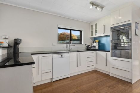 Photo of property in 19 Baltimore Crescent, Totara Park, Upper Hutt, 5018