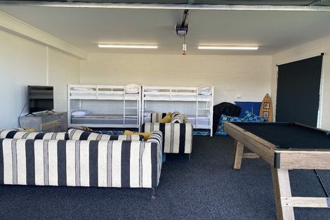 Photo of property in 2 Blue Moon Rise, Langs Beach, 0582