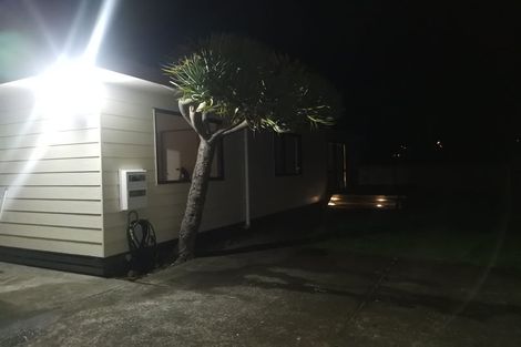 Photo of property in 6 Northall Road, New Lynn, Auckland, 0600