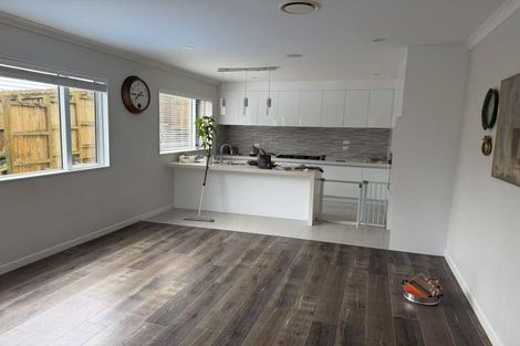 Photo of property in 11 Falcon Crescent, Hobsonville, Auckland, 0618
