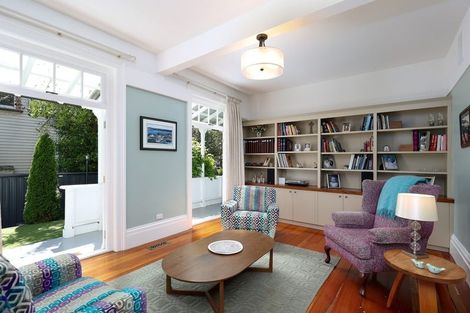 Photo of property in 214 Collingwood Street, Nelson South, Nelson, 7010