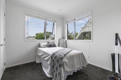 Photo of property in 52 Shakespear Road, Army Bay, Whangaparaoa, 0930
