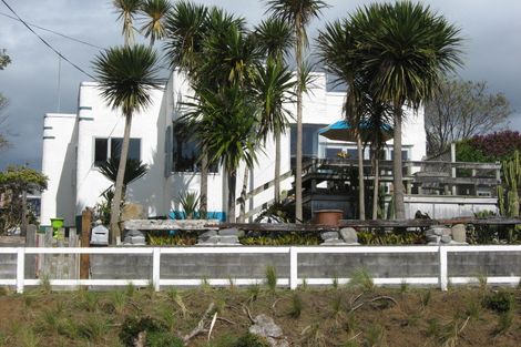 Photo of property in 56 Waiwaka Terrace, Strandon, New Plymouth, 4312