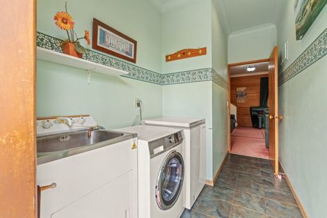 Photo of property in 7 Greenhithe Street, Waihola, Milton, 9073