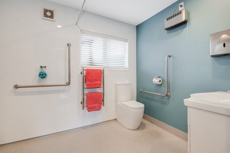 Photo of property in 11 Fairway Avenue, Red Beach, 0932