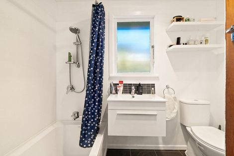 Photo of property in 5 Elwyn Crescent, Green Island, Dunedin, 9018