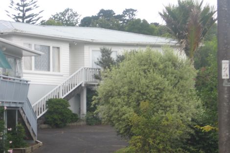 Photo of property in 1/54 Peach Road, Glenfield, Auckland, 0629