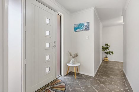 Photo of property in 53a Lismore Street, Merrilands, New Plymouth, 4312